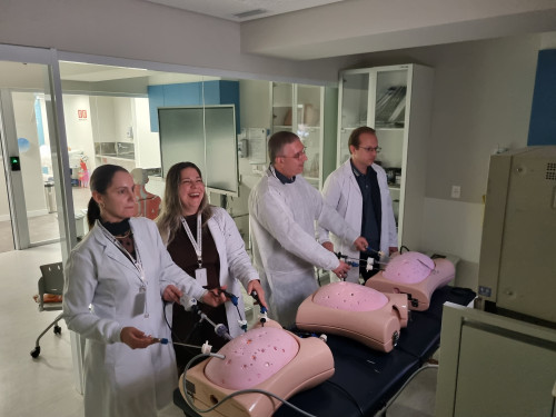 Curso de Extensão em Cirurgia Vídeo-Laparoscópica Avançada - Fase Final